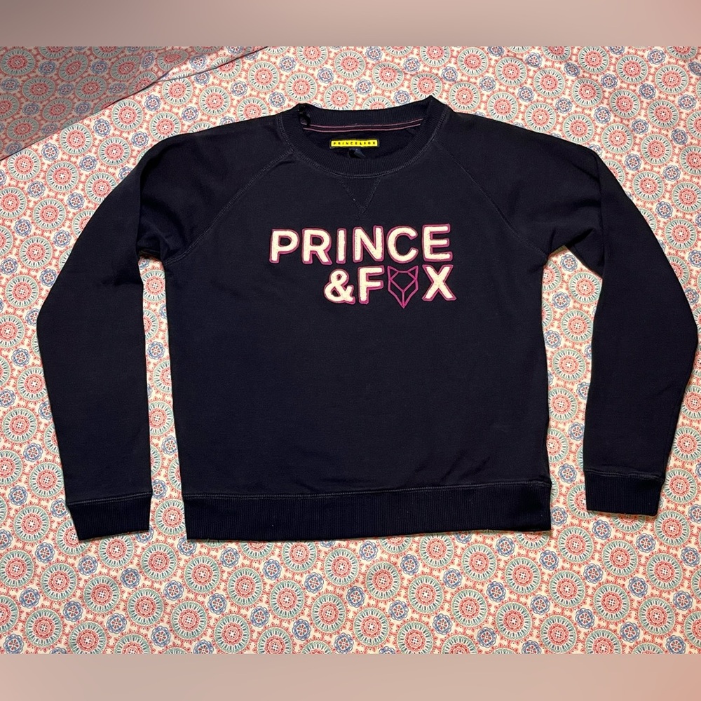 🌟❣️4/$10❣️🌟Girls Sz Large Prince & Fox Navy Blue Sweater